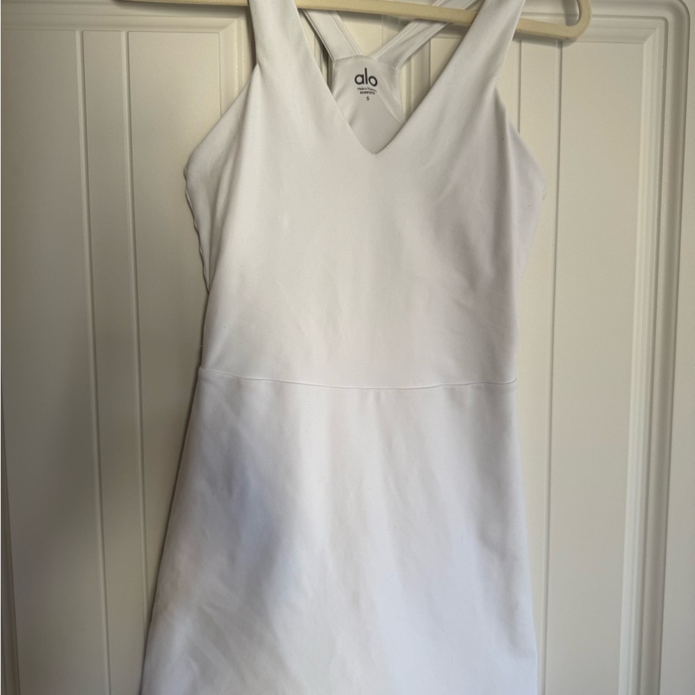 ALO Yoga White V-Neck Top